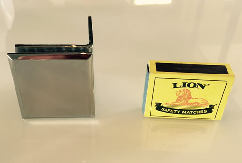 90&deg; Wall to Glass Clamp